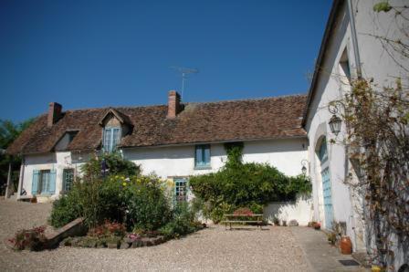 瓦亨地区酒店 Saint-Amand-en-Puisaye 外观 照片