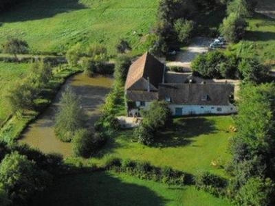 瓦亨地区酒店 Saint-Amand-en-Puisaye 外观 照片